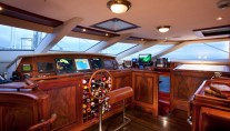Sailing yacht TIARA -  Wheelhouse